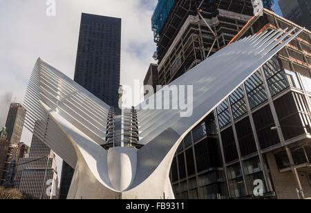 World Trade Center Transportation Hub im Bau und fast fertig im Zentrum von Manhattan, New York City Stockfoto
