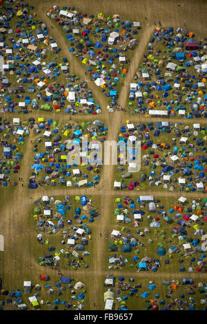 Luftaufnahme, Zelte von BesucherInnen, Ruhrpott Rodeo Festival auf dem Flughafen Schwarze Heide am Rande von Bottrop, Lager, Stockfoto