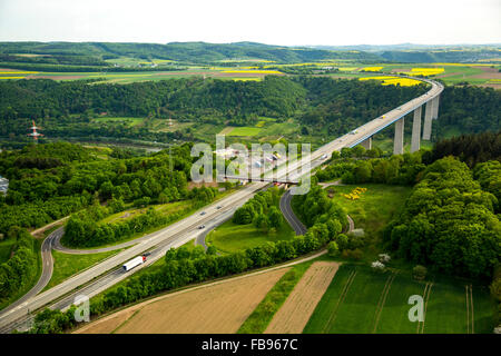 Luftaufnahme, Autobahnbrücke Moseltalbrücke in Dieblich, Koblenz Winningen, überqueren die Autobahn A61 über die Mosel, Stockfoto