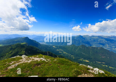 Panorama vom italienischen Alpen, Gipfel eines Berges, Cima Larici Asiago Stockfoto