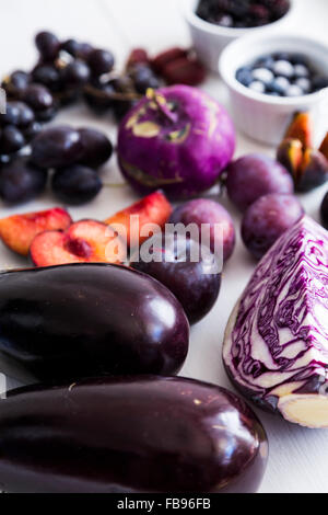 Lila Obst und Gemüse Stockfoto