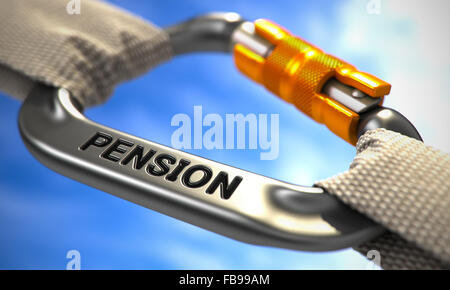 Weissen Seilen durch Chrome Karabinerhaken mit Text Pension verbunden. Selektiven Fokus. Stockfoto