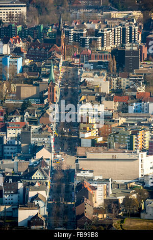 Luftaufnahme, shopping street Bahnhofstrasse Fußgängerzone mit Bonifatiuskirche und Kreuzkirche, Herne, Ruhrgebiet, Stockfoto