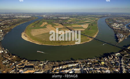 Luftaufnahme, Rheinbogen bei Mündelheim mit Rhein überqueren die B288 Rheinbrücke B 288, Rhein, Augen, Duisburg, Ruhrgebiet, Stockfoto