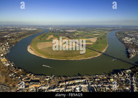 Luftaufnahme, Rheinbogen bei Mündelheim mit Rhein überqueren die B288 Rheinbrücke B 288, Rhein, Augen, Duisburg, Ruhrgebiet, Stockfoto