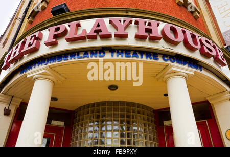 Außen von Alnwick Playhouse ein Kunstzentrum, Theater und Kino in der Stadt von Alnwick in Northumberland, England UK Stockfoto