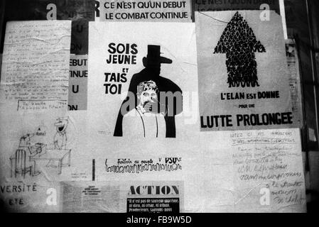 Ereignisse des Jahres 1968 in Frankreich. -Frankreich / Ile-de-France (Region) - Ereignisse des Jahres 1968 in Frankreich. -"Jung und verschlossen sein oben!", "Es ist nur der Anfang des Kampfes!", "Platzen der Begeisterung für einen langen Krieg!": das ist einige Beispiele für Mottos und Revendications durch die Arbeiterklasse und die Studenten gemacht.   -Philippe Gras / Le Pictorium Stockfoto