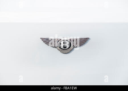 Bentley-Logo auf weißem Hintergrund, Böblingen, Baden-Württemberg, Deutschland Stockfoto