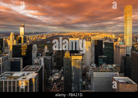 Draufsicht bei Sonnenuntergang über den Central Park und Upper Manhattan, New York, USA Stockfoto