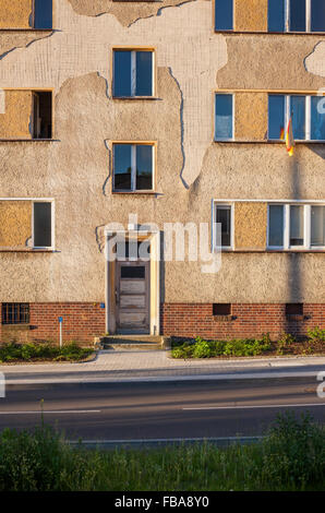 Mehrfamilienhaus in Frankfurt (Oder), Brandenburg (ehemalige DDR) Stockfoto