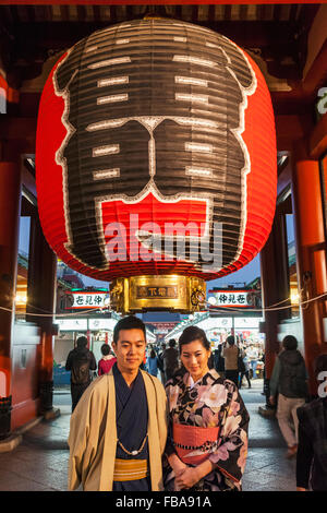 Japan, Honshu, Tokio, Asakusa, Sensoji Tempel aka Asakusa Kannon Tempel Kaminarimon Tor Stockfoto