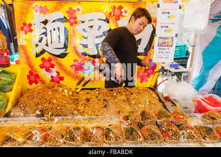 Japan, Honshu, Tokio, Tempel Messe Fast-Food Stall Stockfoto