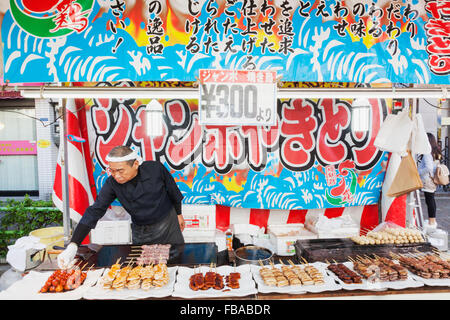 Japan, Honshu, Tokio, Tempel Messe Fast-Food Stall Stockfoto