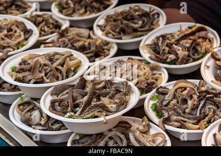 Anzeige von Rindfleisch und Lamm Kutteln in Wangfujing-Straße in Peking, China Stockfoto