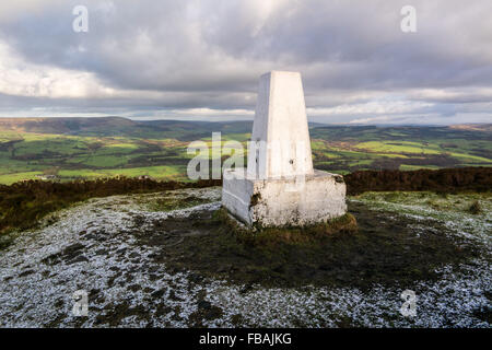 Longridge, Preston, UK. 13. Januar 2016. UK Wetter: Leichte Schneeschauer auf Longridge fiel und es ist die Prognose von starkem Schneefall Duschen heute Abend für den Norden und westlich von der UK-Credit: Gary Telford/Alamy live-Nachrichten Stockfoto