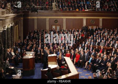 Washington, DC, USA. 12. Januar 2016. US-Präsident Barack Obama gibt seine letzte Rede zur Lage der Union zu einer gemeinsamen Sitzung des Kongresses auf dem Capitol Hill 12. Januar 2016 in Washington, DC. Stockfoto