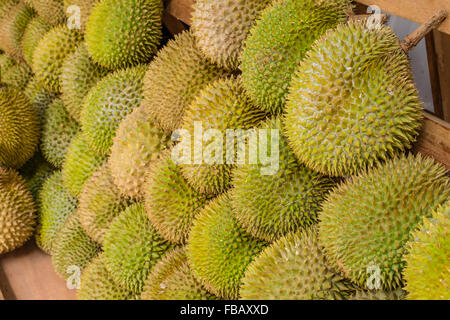 Große Mengen von Durian Frucht Stockfoto