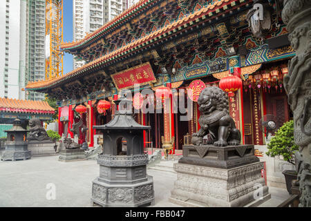 Außen die reich verzierten Sik Sik Yuen Wong Tai Sin Temple in Hong Kong, China. Stockfoto