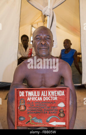 Mitte Januar 2015 brachte ein Zeitraum von drei Tagen der übermäßige regen beispiellose Überschwemmungen zu dem kleinen armen afrikanischen Land von Mala Stockfoto