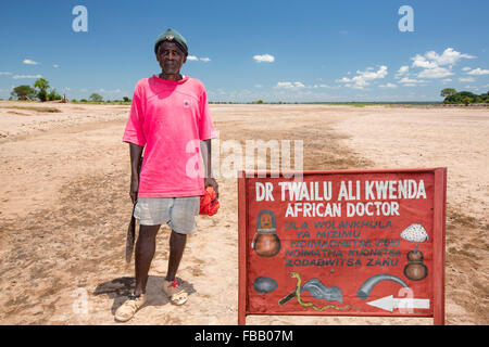 Mitte Januar 2015 brachte ein Zeitraum von drei Tagen der übermäßige regen beispiellose Überschwemmungen zu dem kleinen armen afrikanischen Land von Mala Stockfoto