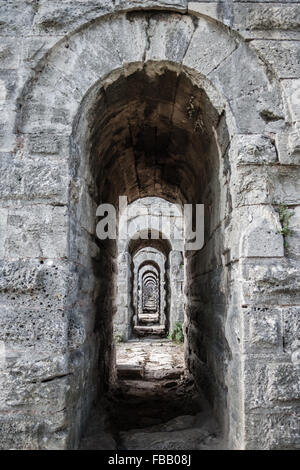 alte römische Wasserleitung im Haus des Theseus Römervilla in Paphos