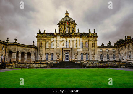 Castle Howard in der Nähe von York, England an einem Sommertag. Stockfoto