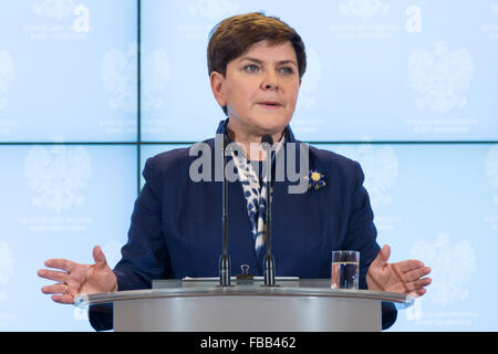 Warschau, Polen. 13. Januar 2016. Der polnische Premierminister Beata Szydlo während der Pressekonferenz am 13. Januar 2016 in Warschau, Polen. Bildnachweis: MW/Alamy Live-Nachrichten Stockfoto