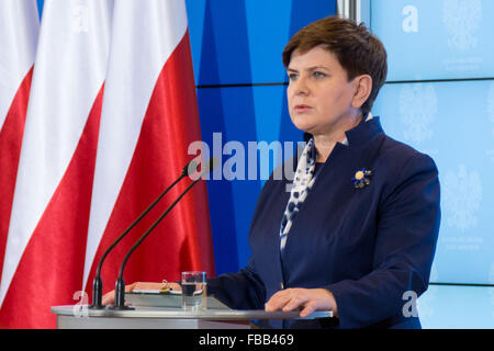 Warschau, Polen. 13. Januar 2016. Der polnische Premierminister Beata Szydlo während der Pressekonferenz am 13. Januar 2016 in Warschau, Polen. Bildnachweis: MW/Alamy Live-Nachrichten Stockfoto