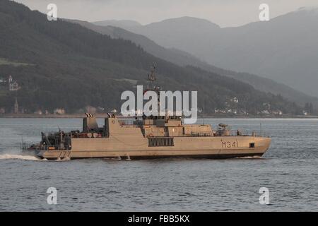 KNM Karmoy, eine Oksoy-Klasse Minehunter dienen in der norwegischen Marine, für Übung Joint Warrior 14-2 ankommen. Stockfoto