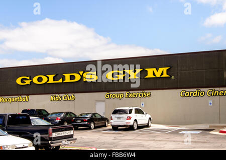 Gold's Gym, eine Übung und Klimaanlage Geschäft in Oklahoma City, Oklahoma, USA. Stockfoto