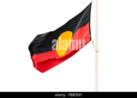 Wehende Australian Aboriginal Flagge auf weißem Hintergrund Stockfoto