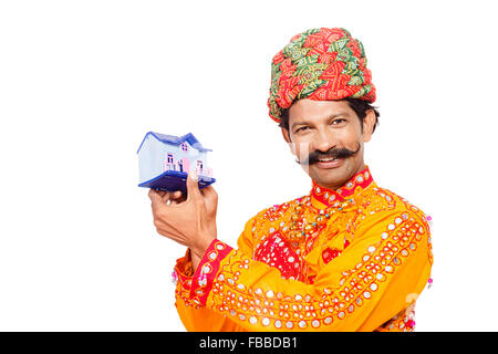 1 indische Gujrati Dorfbewohner träumen neue Landhaus Stockfoto