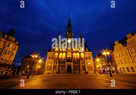 Liberec Rathaus Nacht - Liberec Rathaus Nacht 02 Stockfoto