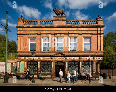 Großbritannien, England, Derbyshire, Crich, Straßenbahnmuseum, Red Lion Inn, Showell Brauerei, Stoke-on-Trent Terrakottafliesen Pub, abgerissen Stockfoto