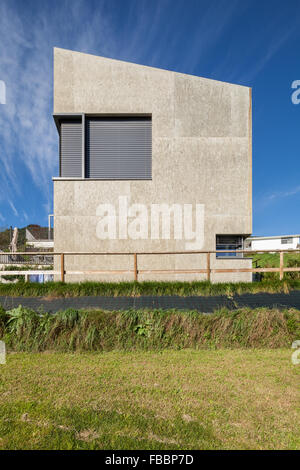 Modernes Haus, minimalistischen quadratischen Beton Stockfoto