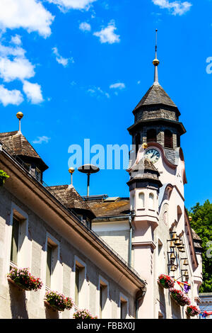 Altes Rathaus mit Glockenspiel in Bad Ems, Deutschland Stockfoto