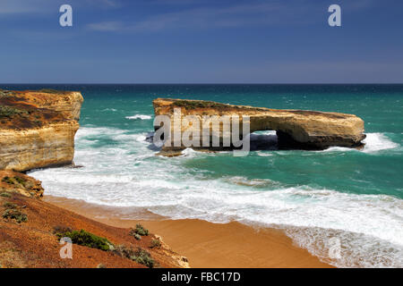 London Bridge, einer berühmten Felsbogen im Port Campbell National Park an der Great Ocean Road in Victoria, Australien. Stockfoto