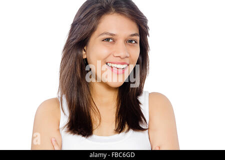 1 indische junge Frau stehend Stockfoto