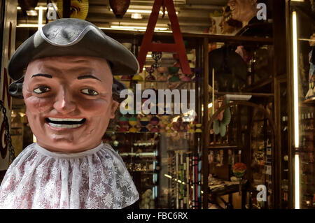 El Ingenio Shop. Das Gotische Viertel in Barcelona. Katalonien. Spanien. Europa, ca. 2005 Stockfoto