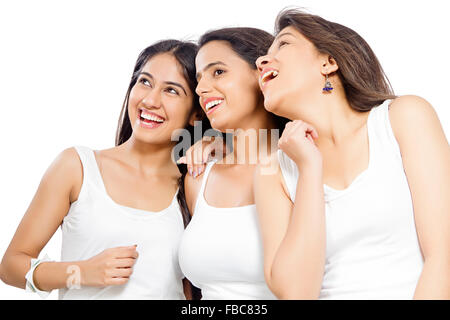 3 indische schöne junge Womans Freunde denken Stockfoto