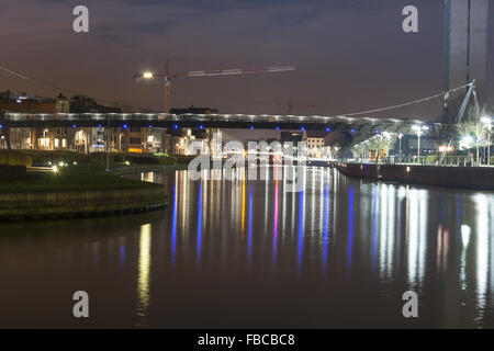 Landschaft mit Wasser in der Stadt Kortrijk Belgien Stockfoto