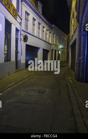 ein dunkel und unheimlich Gasse in der Stadt Stockfoto