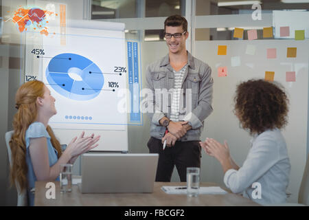 Zusammengesetztes Bild der globalen Business-Schnittstelle Stockfoto