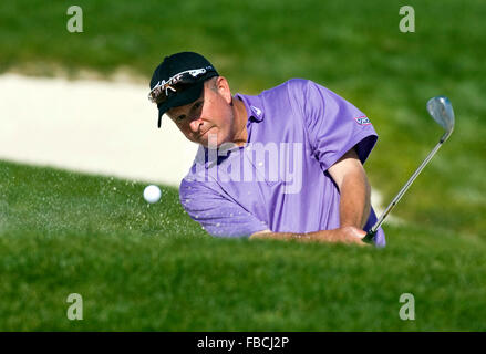 14. Februar 2010; Pebble Beach, Kalifornien, USA;  J.p. Hayes schlägt seinen Ball aus einem Bunker auf dem 18. Loch während des Finales Stockfoto