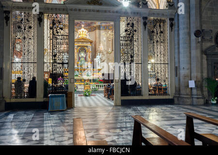 Trauerfeier im Dom von Arezzo Stockfoto