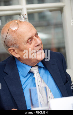 Humphrey Burton am literarischen Oldie Mittagessen 01.12.16 Stockfoto