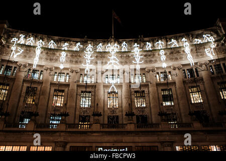 London, UK. 14. Januar 2016. Animierte Figuren von Groupe runden erstellt. Verwenden Licht in städtischen Umgebungen, um Geschichten zu erzählen, die Publikum zu verzaubern. Bildnachweis: Martyn Wheatley/Alamy Live News Stockfoto