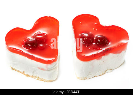 Zwei jelly herzförmigen Kuchen in weißen Hintergrund isoliert Stockfoto