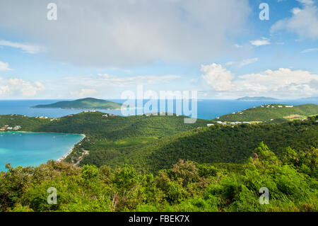 Ein Bild von Megans Bay und die umliegende Küste von St.Thomas. Stockfoto