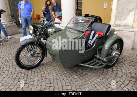 Arcore - Ausstellung von historischen Modellen von den Werksmaschinen Gilera. Einige gehen direkt an des Museums Gilera.500 Saturn Beiwagen Stockfoto